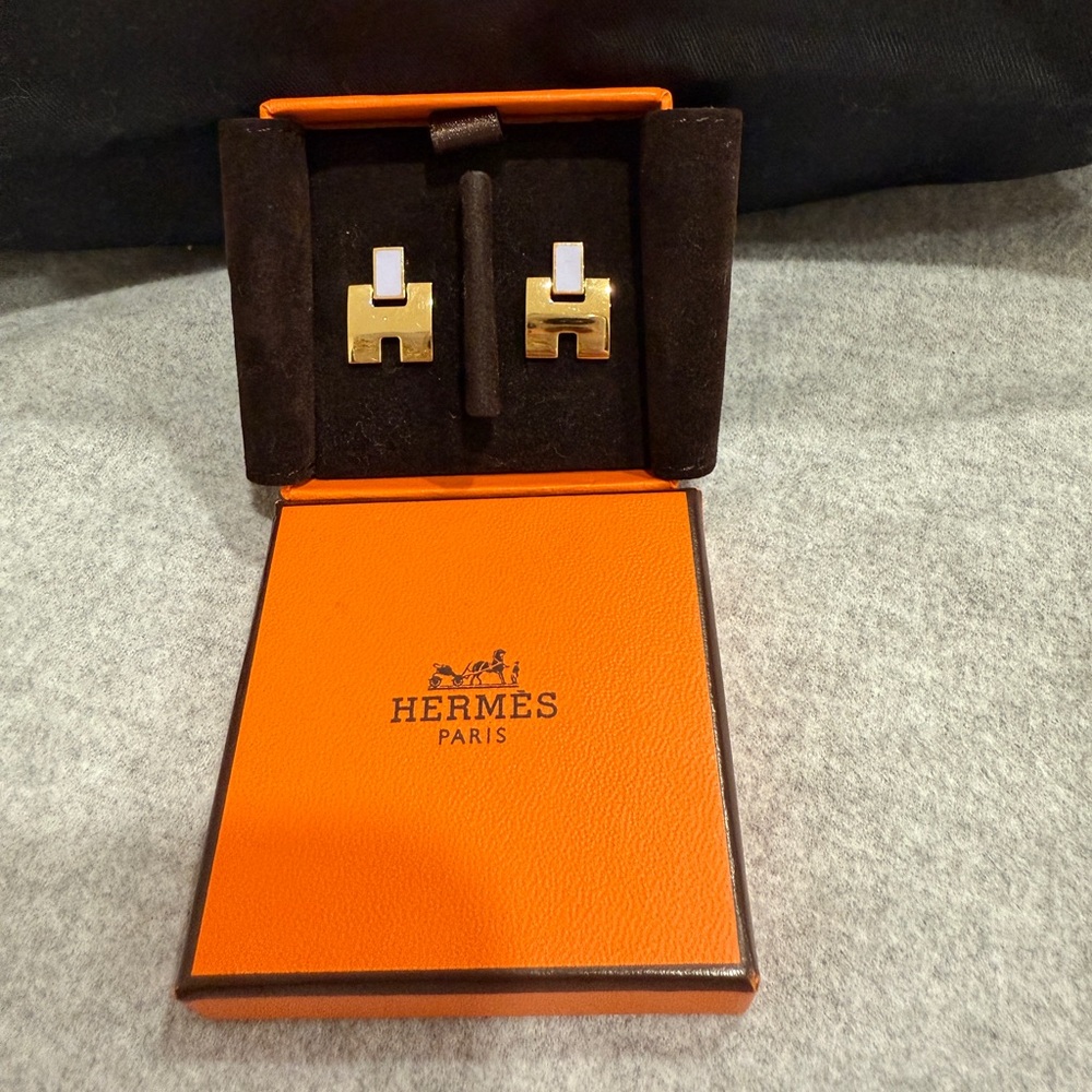 Hermes Eileen earrings in lavender